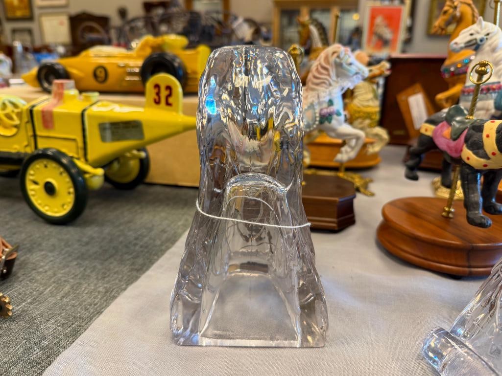 PAIR OF 20TH CENTURY EAGLE CLEAR GLASS BOOKENDS - 8
