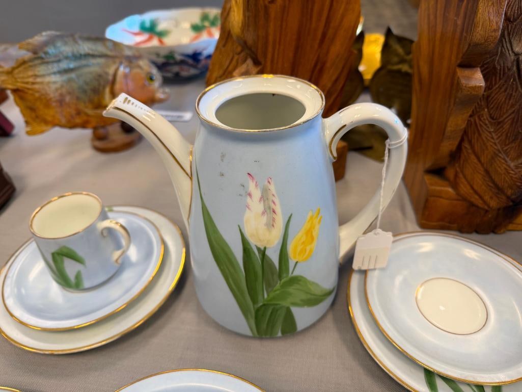 VINTAGE THOMAS BAVARIA GERMAN CHINA TEA SET FLORAL DESIGN WITH GILT ACCENTS - 18