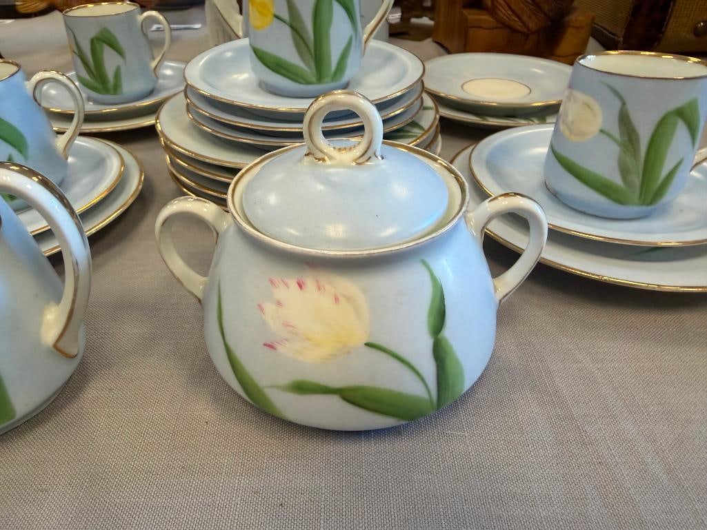 VINTAGE THOMAS BAVARIA GERMAN CHINA TEA SET FLORAL DESIGN WITH GILT ACCENTS - 5