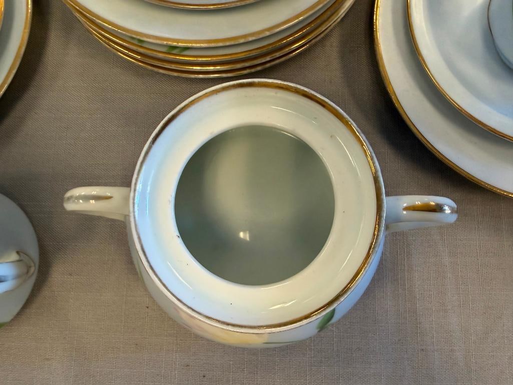 VINTAGE THOMAS BAVARIA GERMAN CHINA TEA SET FLORAL DESIGN WITH GILT ACCENTS - 7