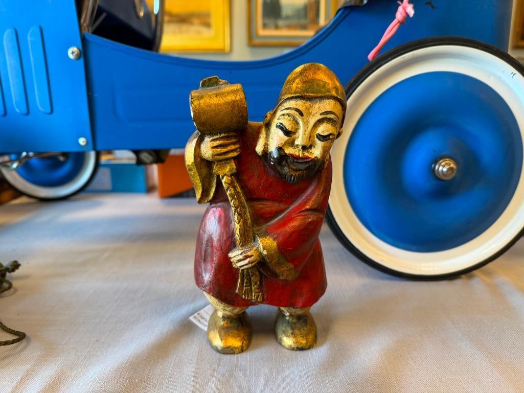 VINTAGE CHINESE CERMAMIC FIGURE IN RED ROBE WITH GILT ACCENTS HAND PAINTED - 2