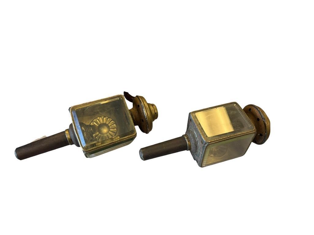 PAIR OF ANTIQUE CARRIAGE OR COACH LAMPS: TIN CONSTRUCTED LAMPS WITH HEAVY BEVELED GLASS WINDOWS, LATE 19TH CENTURY, EARLY 20TH CENTURY 13 1/2" L