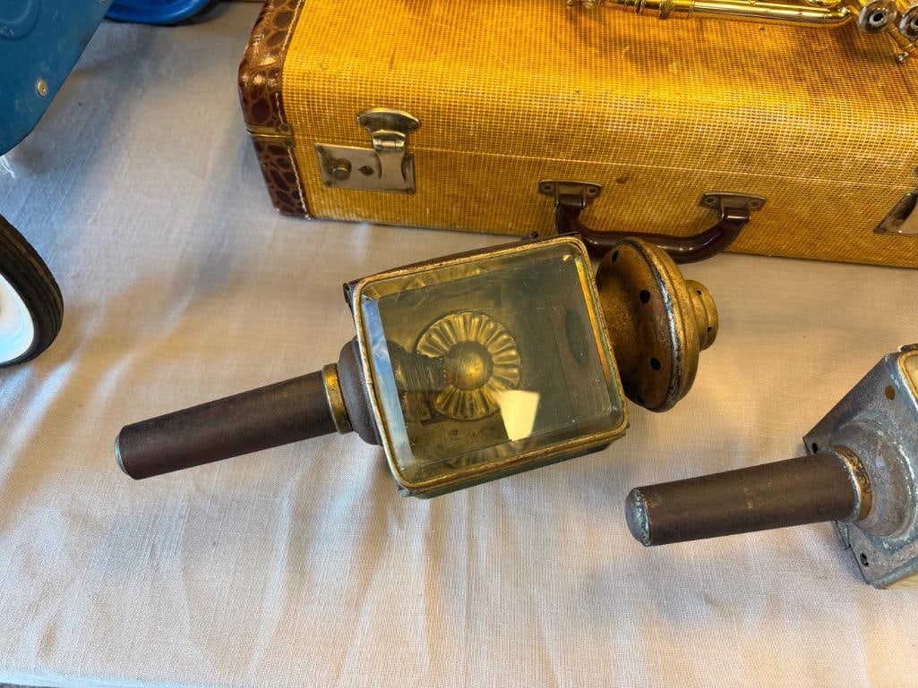 PAIR OF ANTIQUE CARRIAGE OR COACH LAMPS - 3