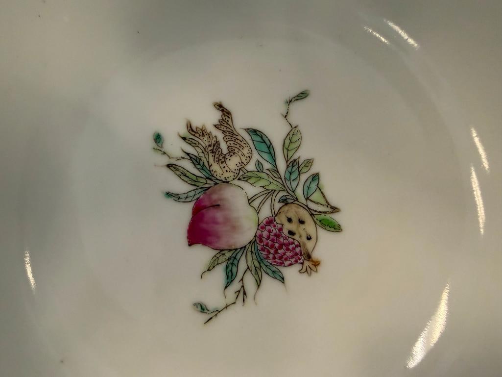 20TH CENTURY CHINESE PORCELAIN HAND DECORATED BOWL INCLUDES BOWL WITH QIANLONG MARK - 8