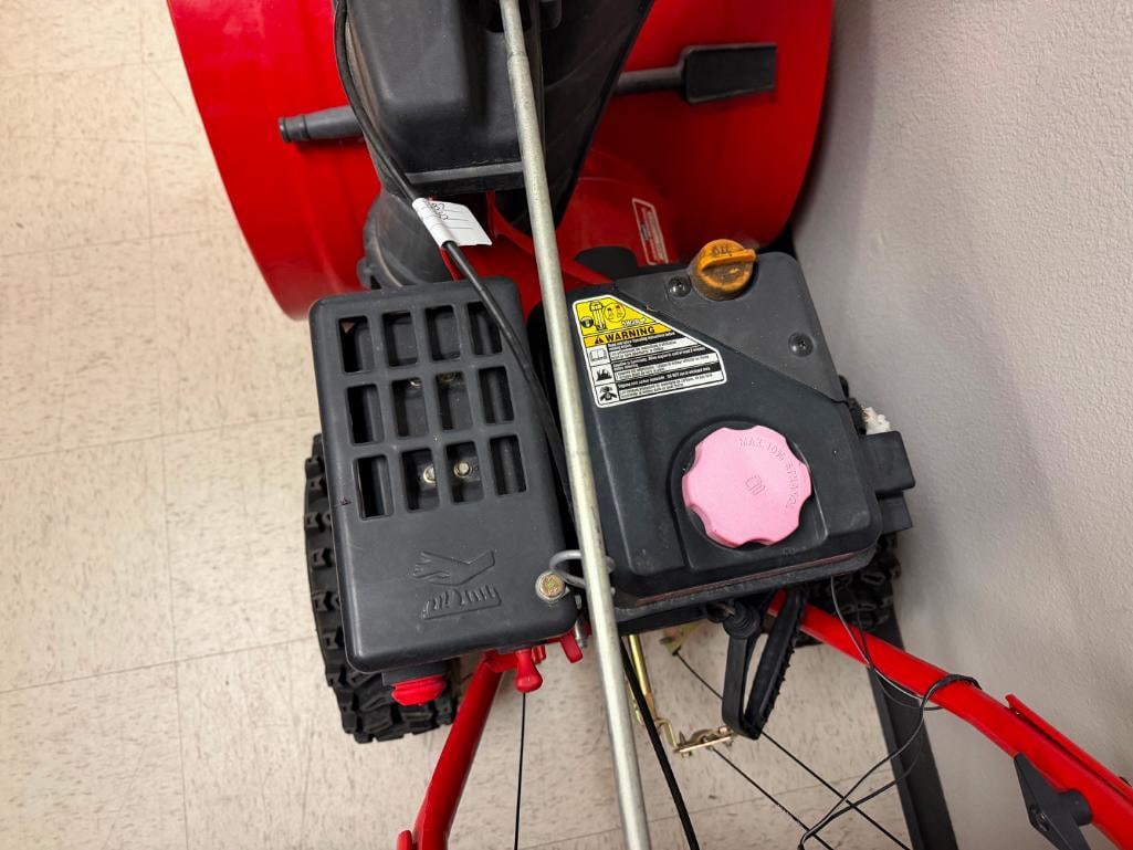 TROY-BILT STORM 2620 26" SNOWBLOWER - 11