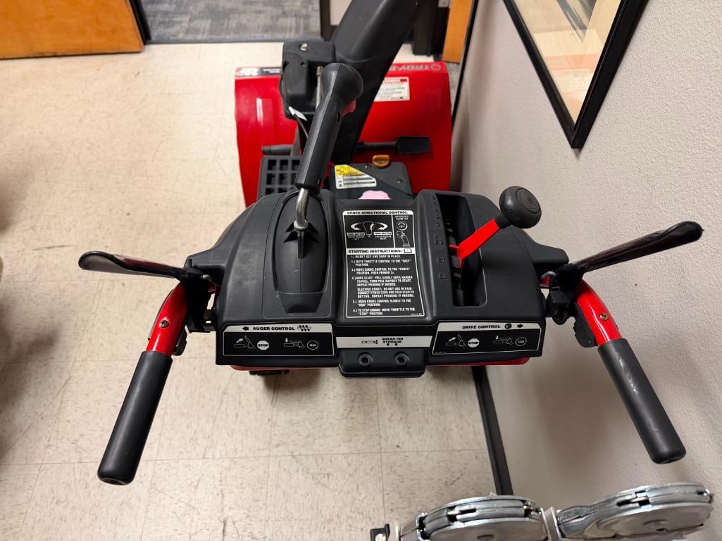 TROY-BILT STORM 2620 26" SNOWBLOWER - 15