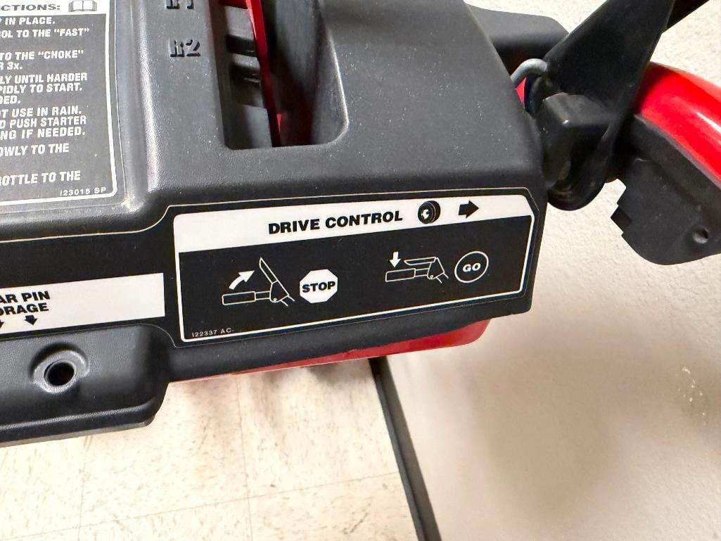 TROY-BILT STORM 2620 26" SNOWBLOWER - 18