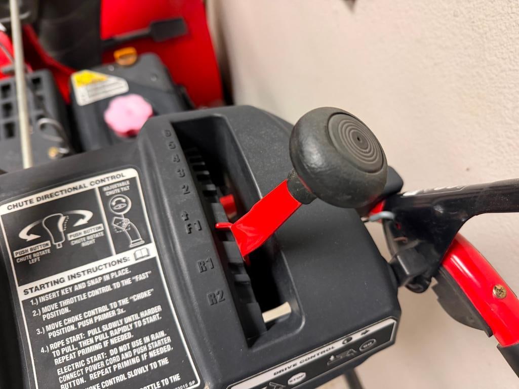 TROY-BILT STORM 2620 26" SNOWBLOWER - 20