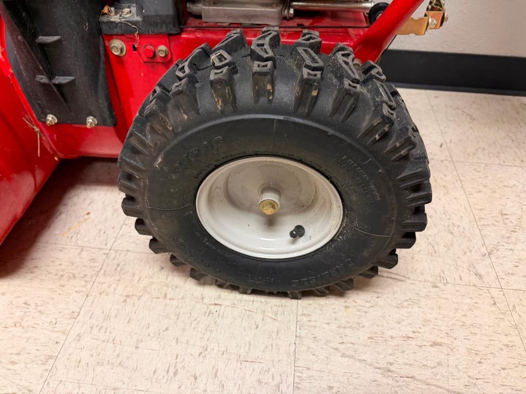 TROY-BILT STORM 2620 26" SNOWBLOWER - 9
