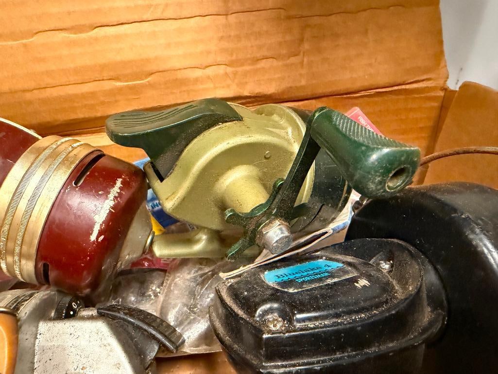 ASSORTED VINTAGE FISHING REELS AND TACKLE - 5