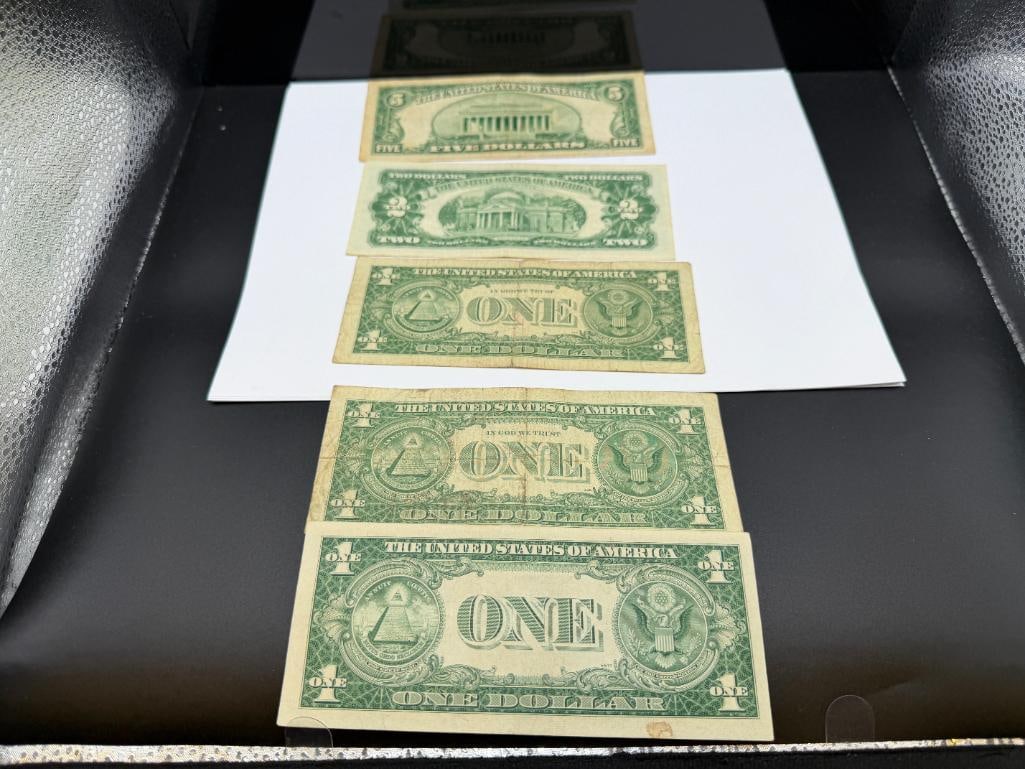 $10 FACE VALU EIN COLLECTIBLES U.S. CURRENCY INCLUDING TWO $1 SILVER CERTIFICATE STAR NOTES - 12
