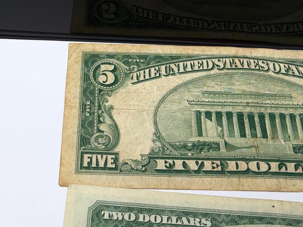 $10 FACE VALU EIN COLLECTIBLES U.S. CURRENCY INCLUDING TWO $1 SILVER CERTIFICATE STAR NOTES - 17
