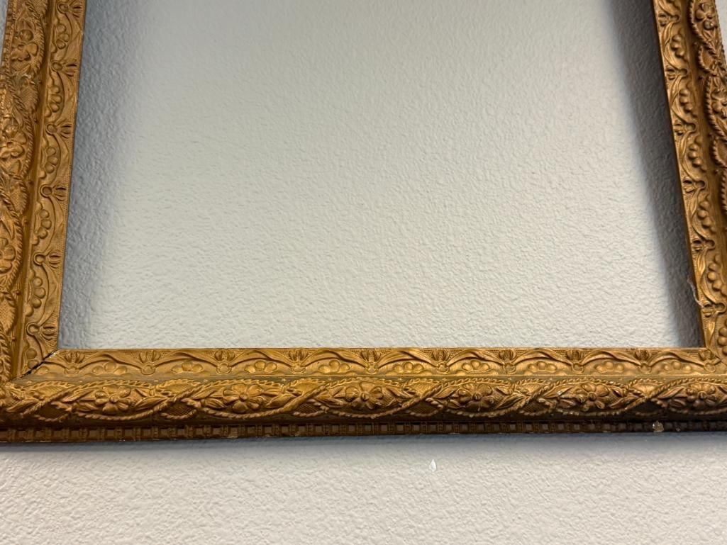 ANTIQUE GILT GESSO WOOD FRAME FLORAL DESIGN VICTORIAN ERA - 2