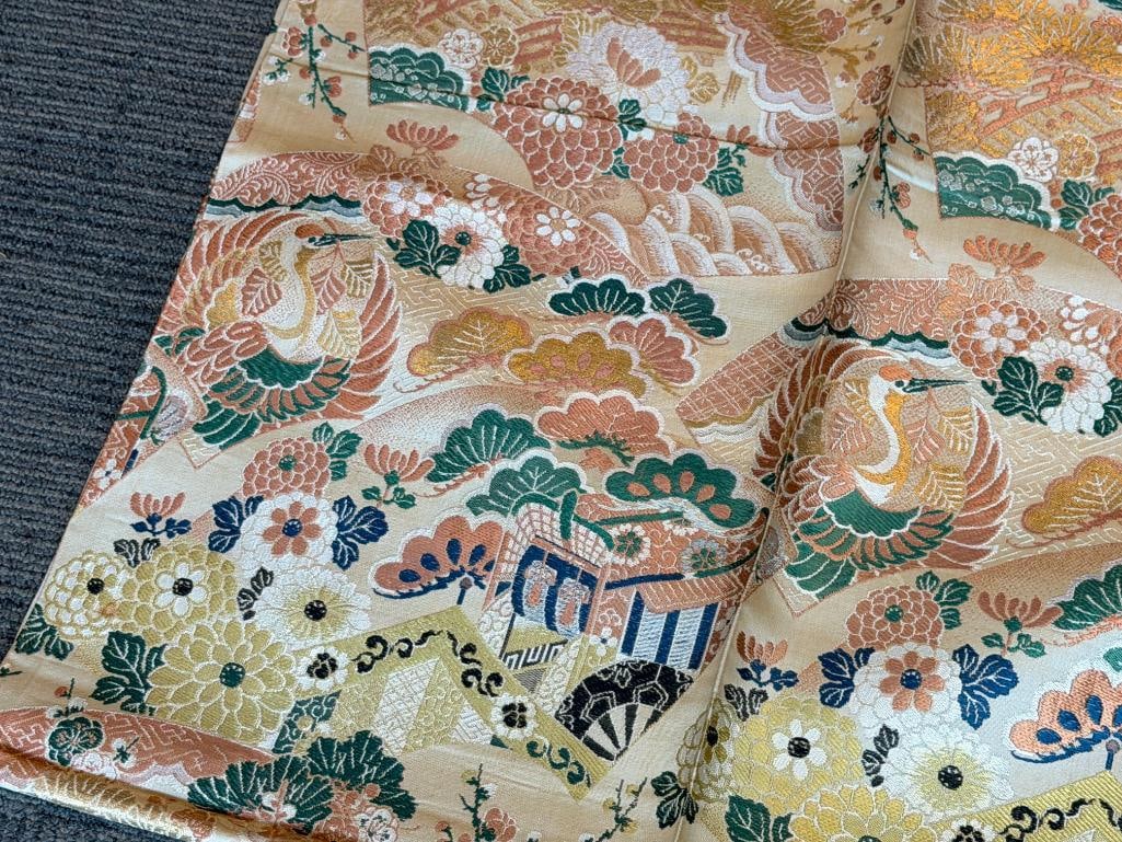 20TH CENTURY CHINESE SILK EMBROIDERED EXTRA LONG PANEL - 3