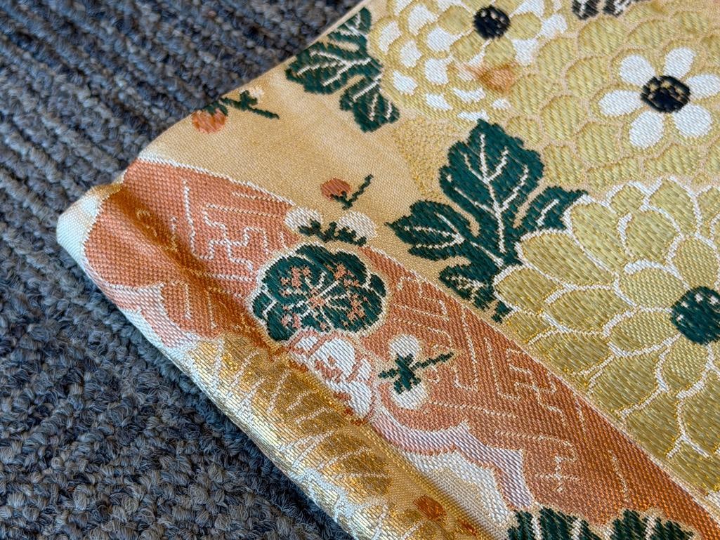 20TH CENTURY CHINESE SILK EMBROIDERED EXTRA LONG PANEL - 6
