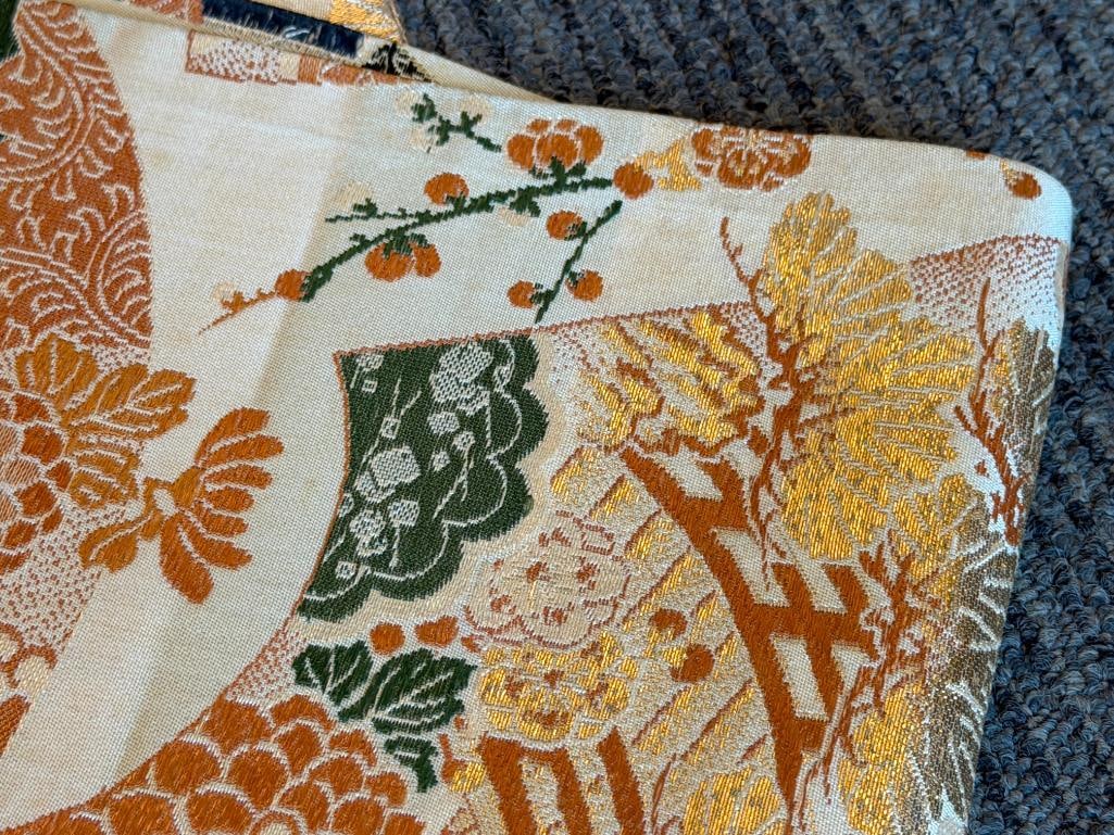 20TH CENTURY CHINESE SILK EMBROIDERED EXTRA LONG PANEL - 7