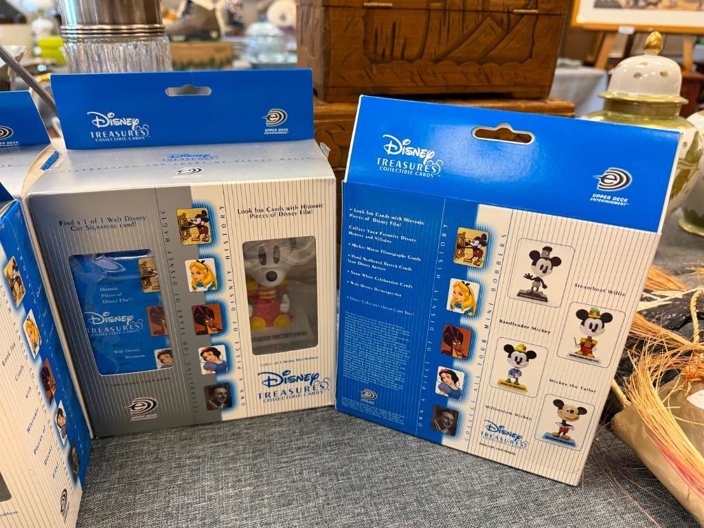UPPERDECK DISNEY TREASURES COLLECTIBLE CARDS AND MINI BOBBERS - 10