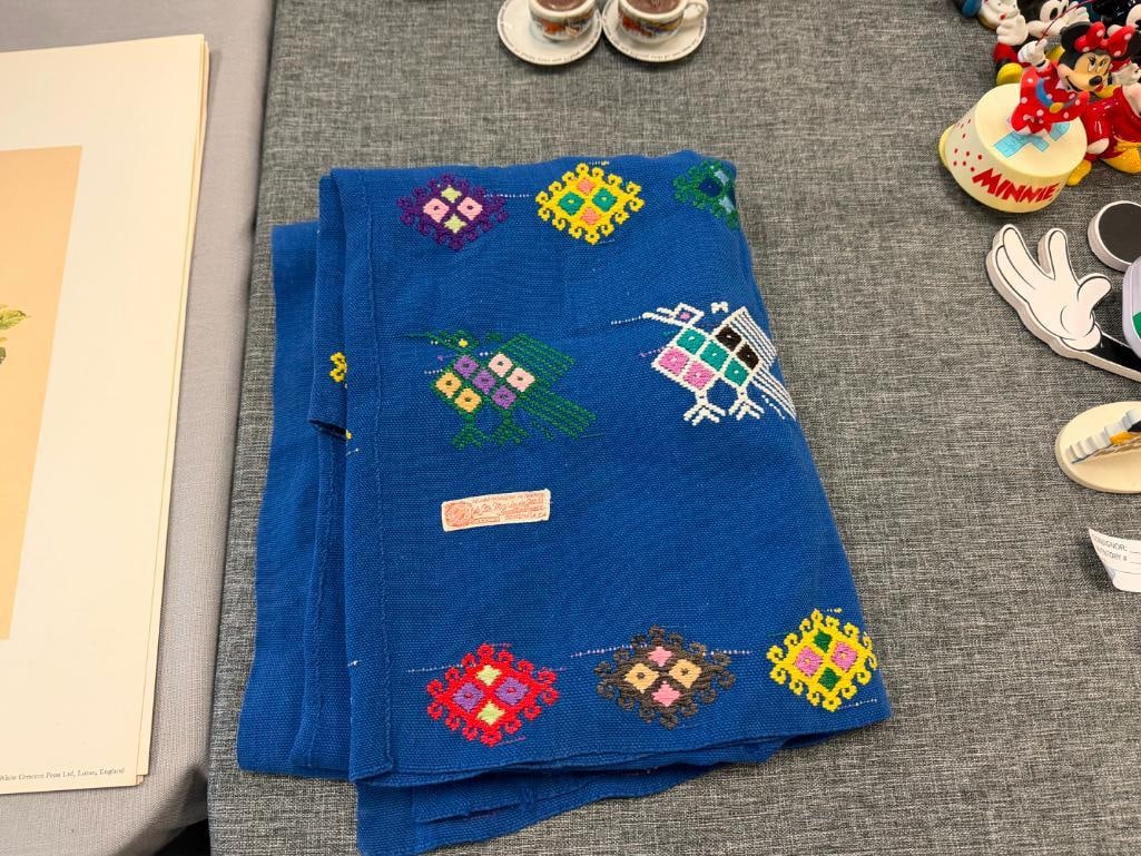 TWO INDIGENOUS HANDWOVEN MAYAN TEXTILE FROM GUATEMALA - 7