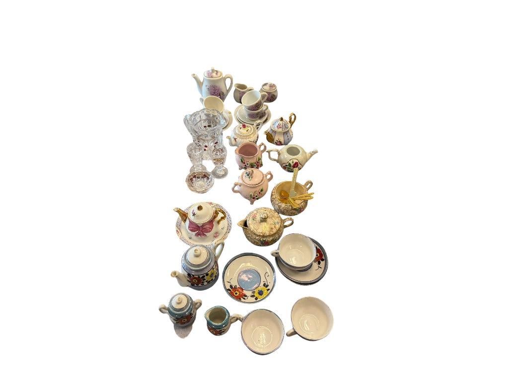 VINTAGE CHILDRENS MINIATURE TEA SETS AND VINTAGE CHINA (1 of 20)