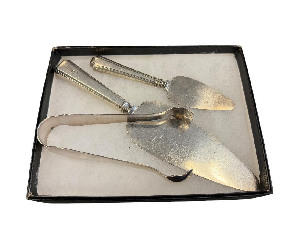 TWO ANTIQUES STERLING SILVER HANDLED SERVING PIECES AND SILVER-PLATED TONGS: ONLY ONE HANDLE IS MARKED STERLING LARGEST IS 9 1/4"