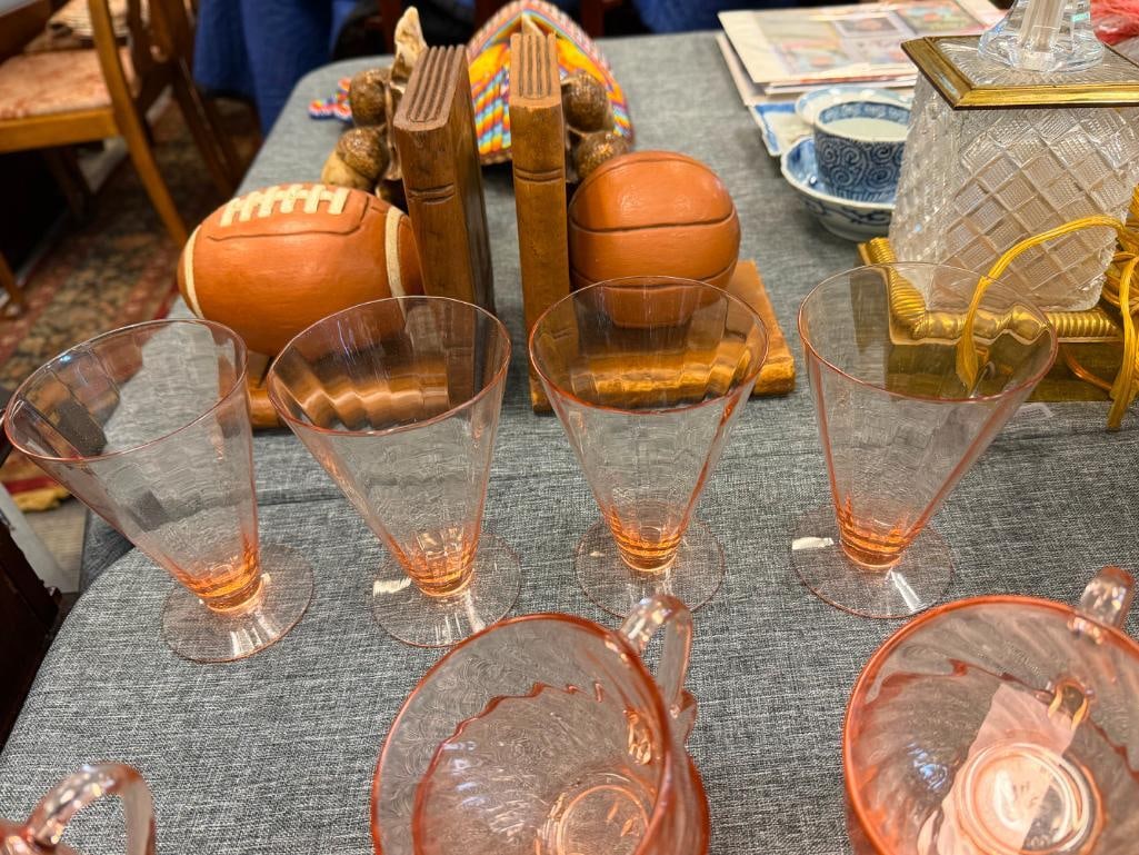 21 PIECES OF PINK DEPRESSION GLASS INCLUDING ARCOROC FRANCE CUPS - 11