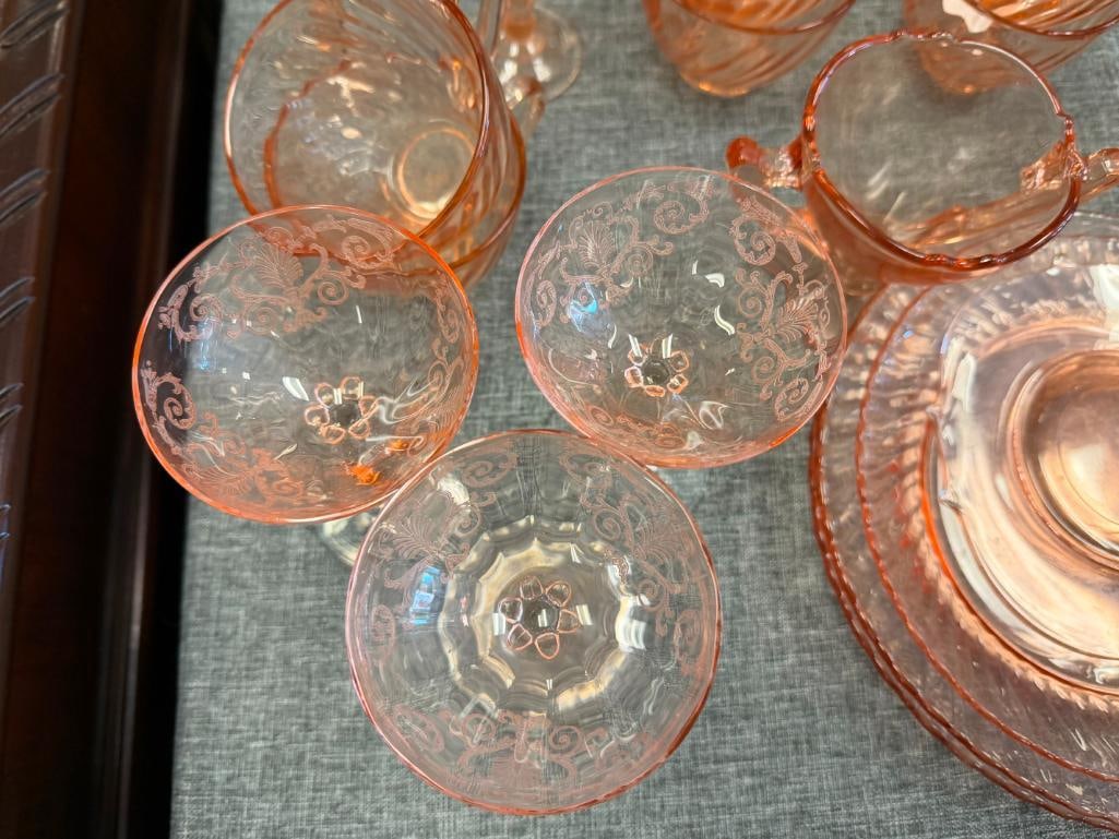 21 PIECES OF PINK DEPRESSION GLASS INCLUDING ARCOROC FRANCE CUPS - 3