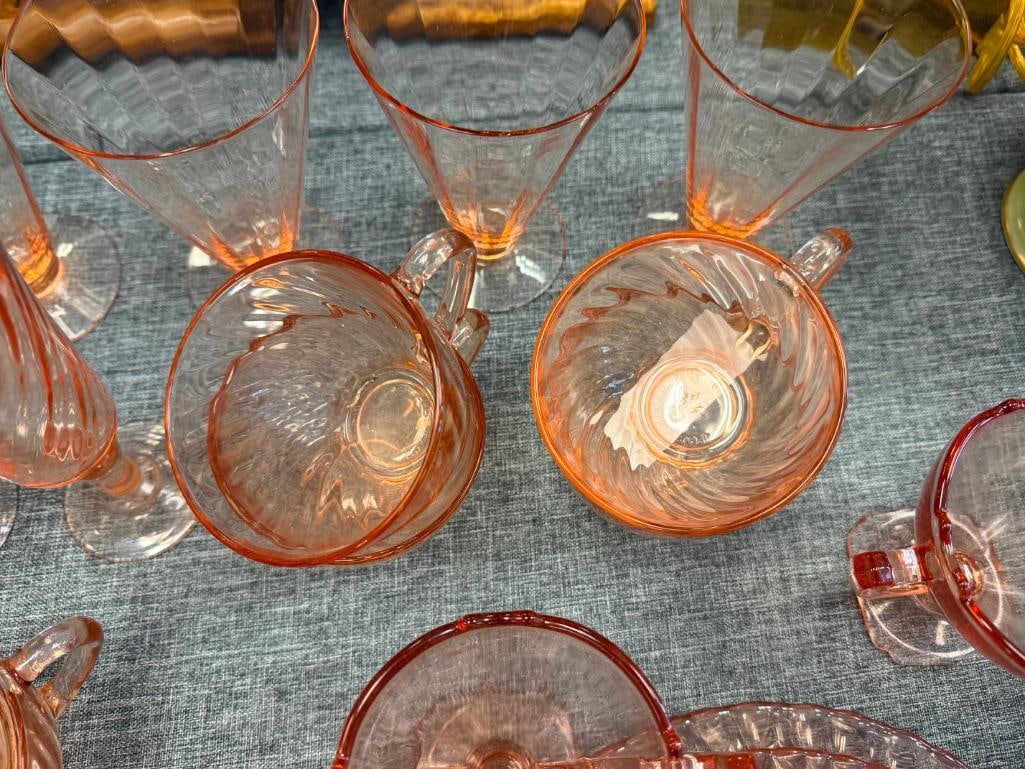 21 PIECES OF PINK DEPRESSION GLASS INCLUDING ARCOROC FRANCE CUPS - 9