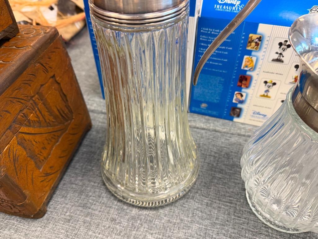 VINTAGE ITALIAN MADE GLASS WATER PITCHER AND WINE CLARET / ICED TEA CARAFE - 13