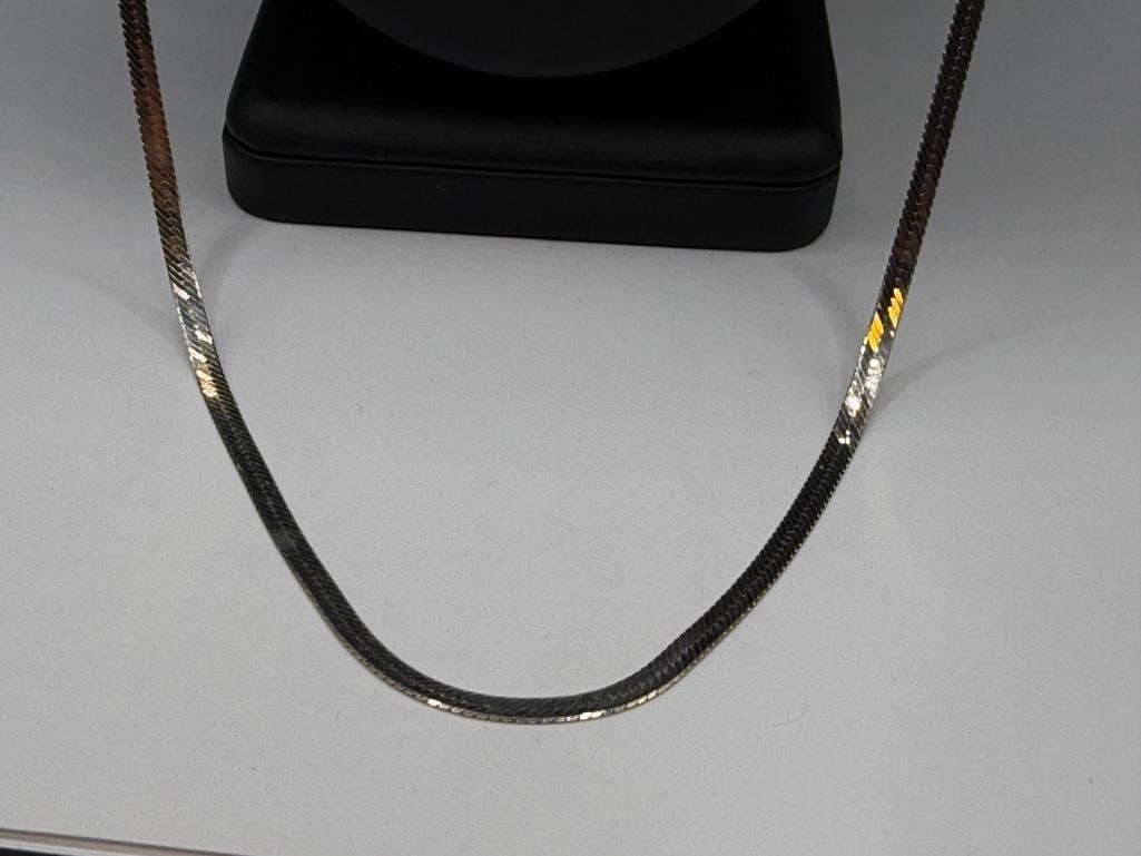 VINTAGE ITALIAN MADE STERLING SILVER HERRINGBONE NECKLACE - 2