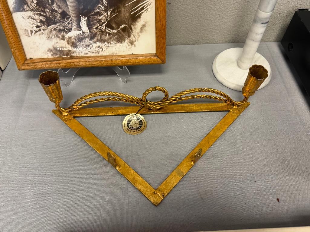 PAUL'S PRODUCTS GILT DECORATED METAL CORNER SHELF WITH TASSEL DESIGN - 2