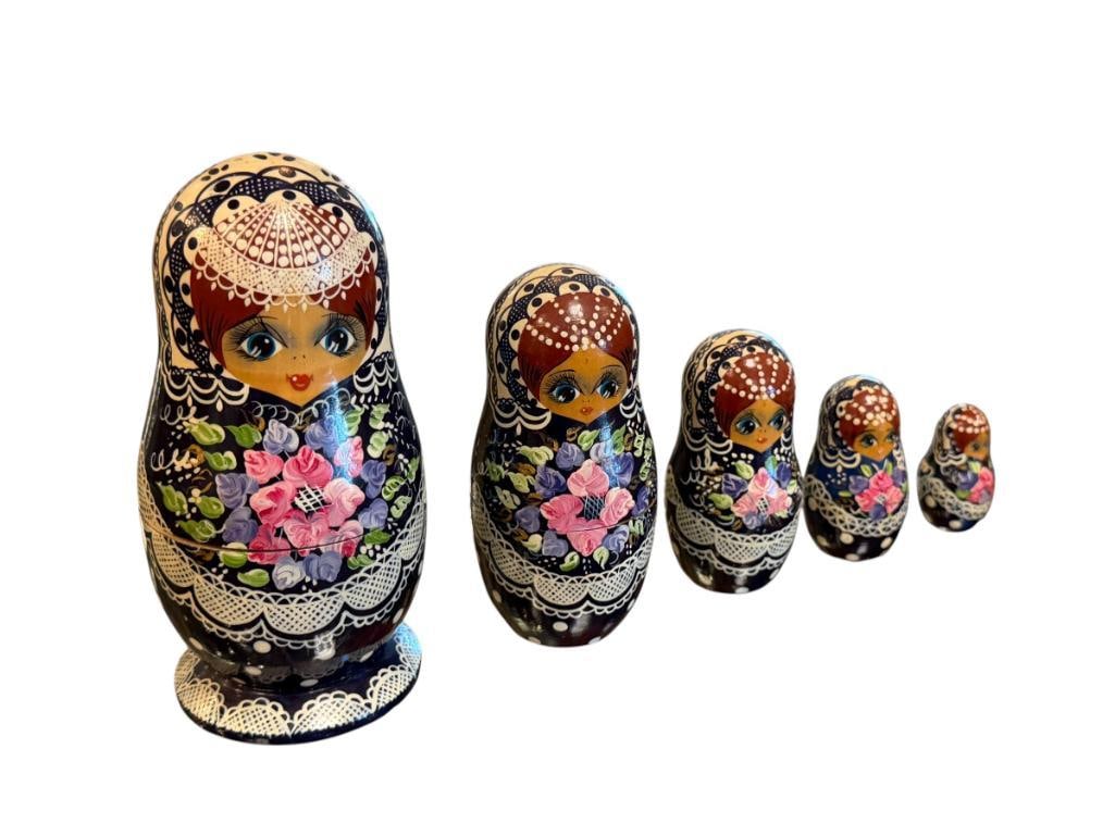 HAND CRAFTED RUSSIAN NESTING DOLLS / MATRYOSHKA DOLLS SET OF FIVE: 2" UP TO 7" H