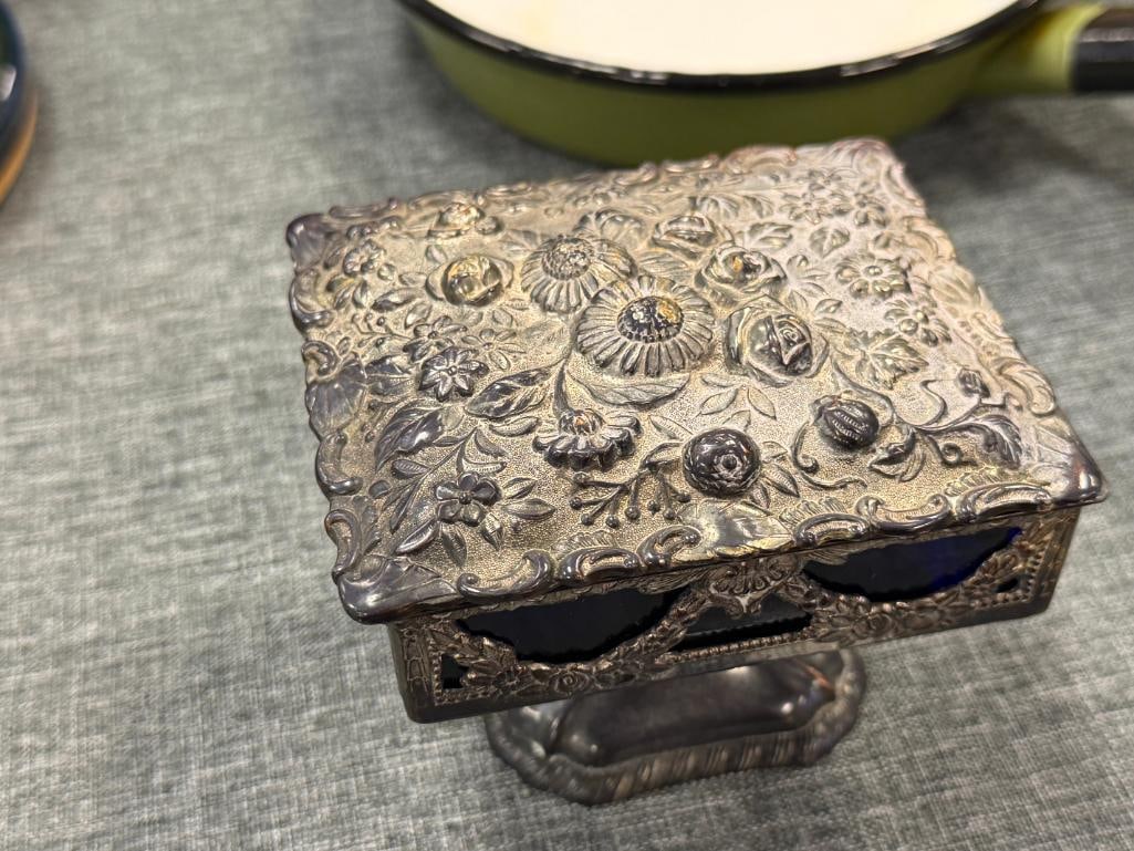 ORNATE SILVER FINISH METAL FLORAL DECORATED TRINKET BOX WITH COBALT BLUE GLASS LINER MADE IN JAPAN - 2