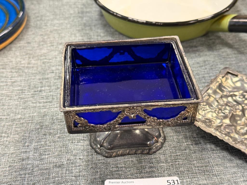 ORNATE SILVER FINISH METAL FLORAL DECORATED TRINKET BOX WITH COBALT BLUE GLASS LINER MADE IN JAPAN - 5