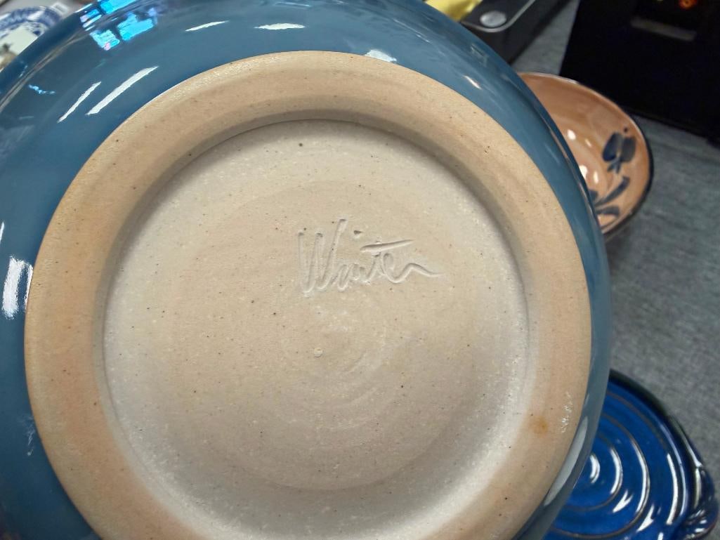ASSORTED POTTERY DISHES FROM LOCAL POTTER JOE WINTER, VINTAGE CERASARDA ITALIAN BOWL AND HUNT DISH - 16