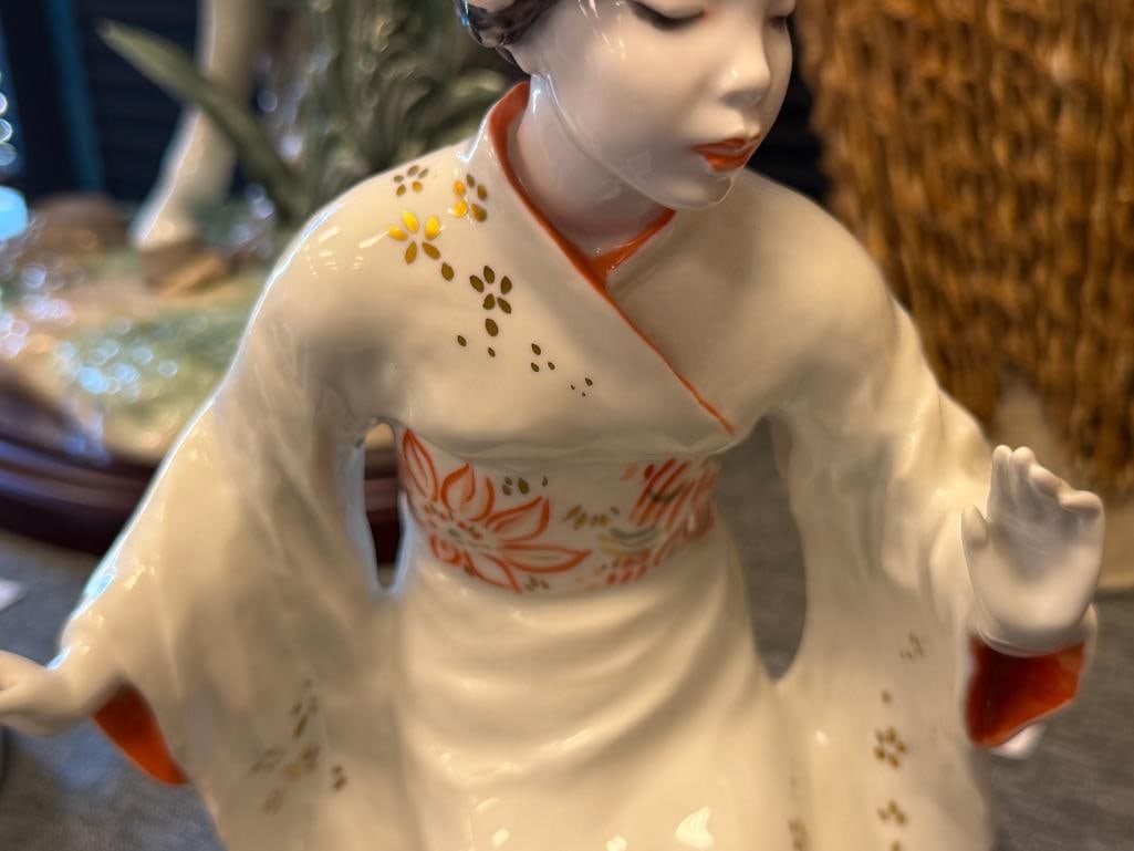 1950'S ROSENTHAL JOY KIM HAND PAINTED GEISHA PORCELAIN FIGURINE DESIGNED BY LORE FRIEDRICH GRONAU - 4