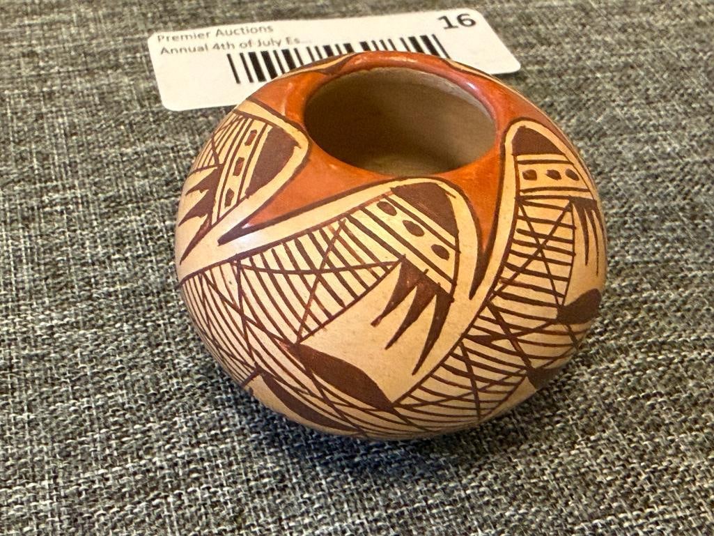 20TH CENTURY HAND MADE NAMPEYO HOPI-TEWA NATIVE AMERICAN POTTERY MINIATURE POT - 2