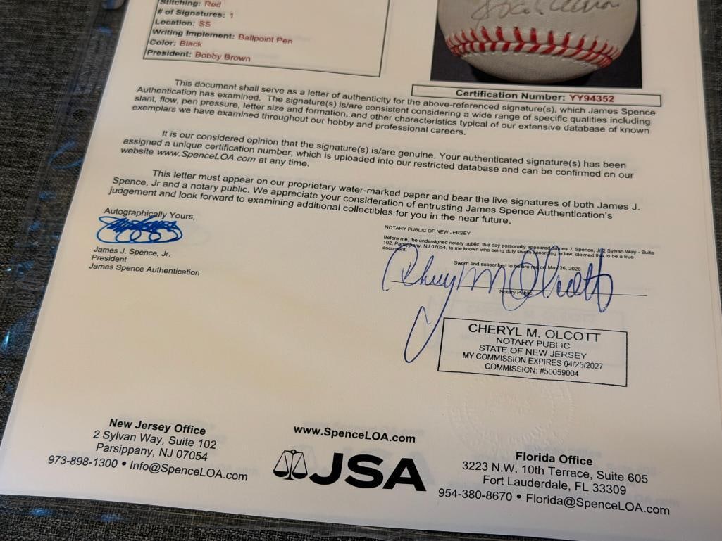 HALL OF FAMER HANK AARON AUTOGRAHED BASEBALL AUTHENTICATED BY JSA WITH CERTIFICATE - 9