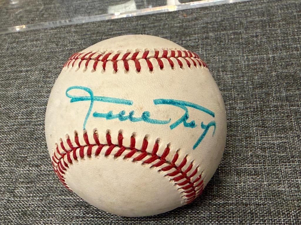 HALL OF FAMER WILLIE MAYS AUTOGRAPHED BASEBALL AUTHENTICATED BY JSA WITH CERTIFICATE - 2