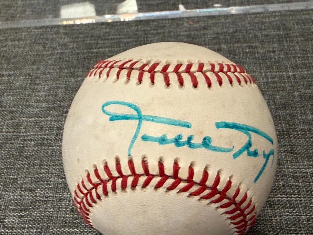 HALL OF FAMER WILLIE MAYS AUTOGRAPHED BASEBALL AUTHENTICATED BY JSA WITH CERTIFICATE - 3