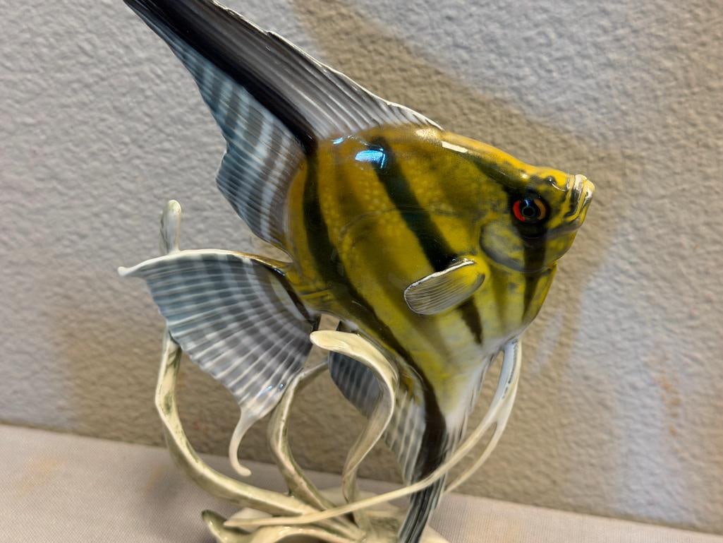 20TH CENTURY ROSENTHAL NETTER SCALARE ANGEL FISH PORCELAIN FIGURINE DESIGNED BY FRITZ HEIDENREICH - 2