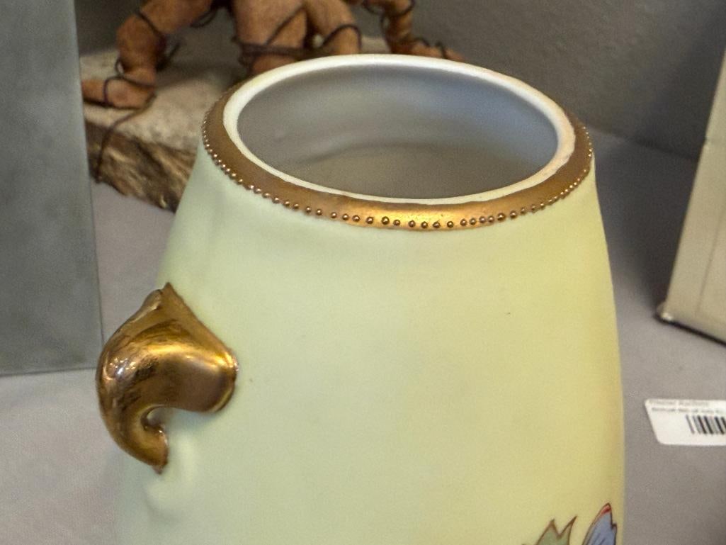 ROYAL CHINA NIPPON ART NOUVEAU CHINA VASE DECORATED WITH FLORAL DESIGN AND GILT ACCENTS - 6