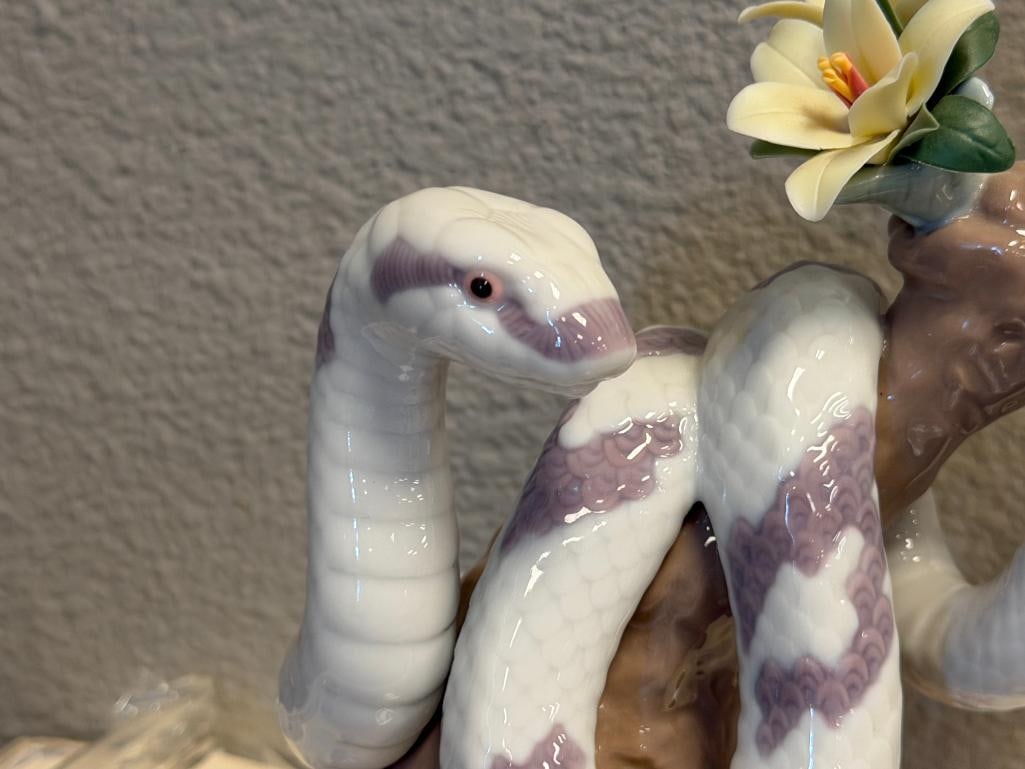 LLADRO ZODIAC COLLECTION FINE PORCELAIN FIGURE THE SNAKE NO. 01006780 DESIGNED BY JOAN CODERCH 2001 - 3