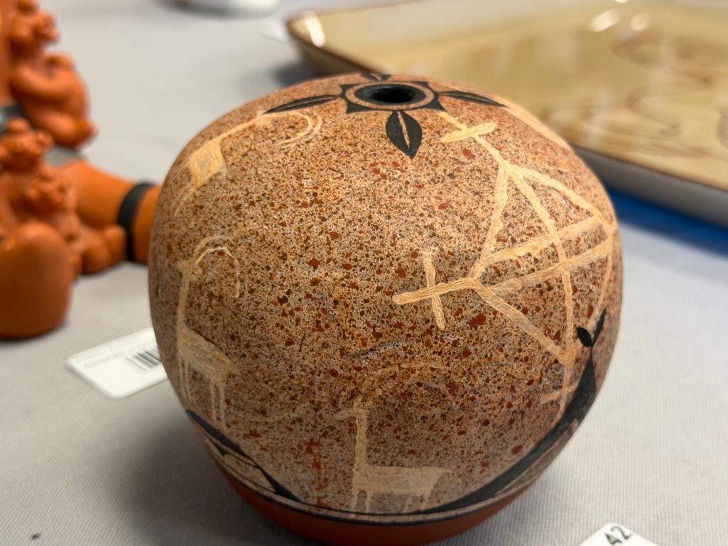 ZIA PUEBLO NEW MEXICO POLYCHROME HAND CRAFTED SEED POT WITH PETROGLYPHS DESIGN SIGNED "R.A." - 3