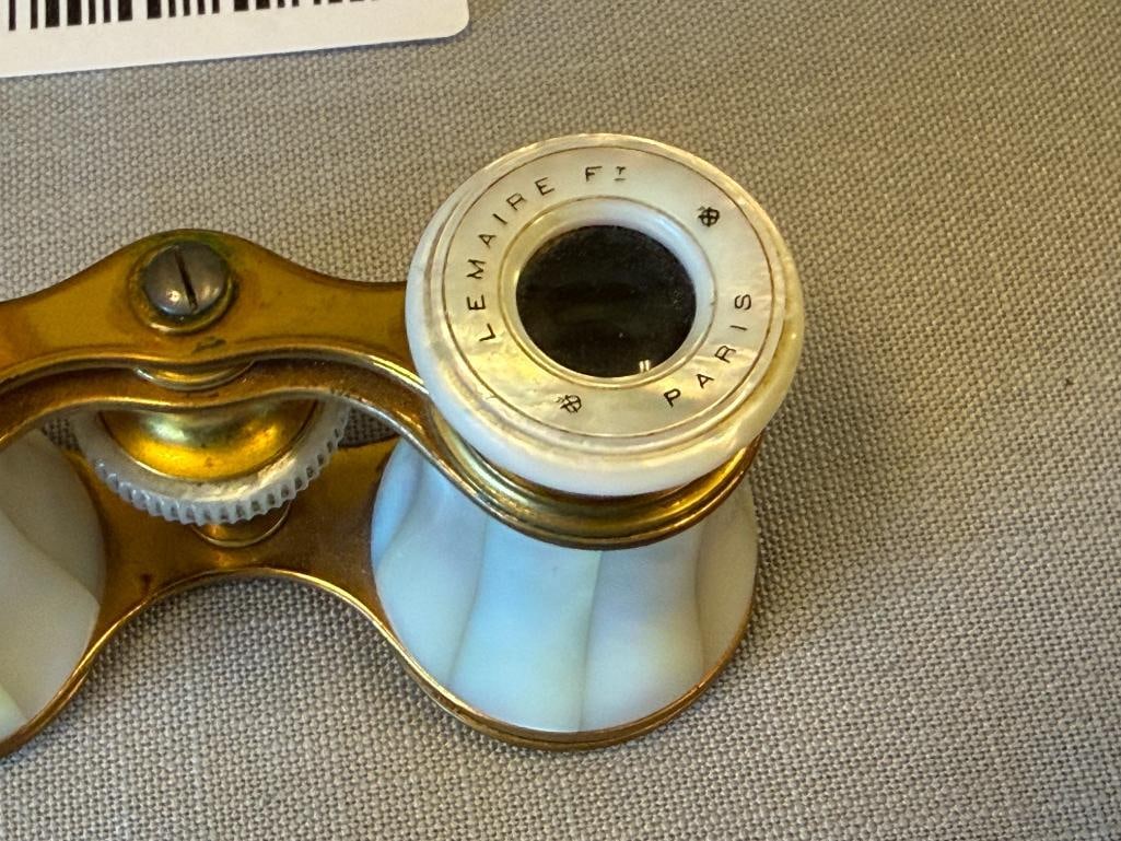 EARLY 20TH CENTURY LE MAIRE FRENCH BRASS OPERA GLASSES WITH MOTHER OF PEARL WRAPPED BARRELS - 3