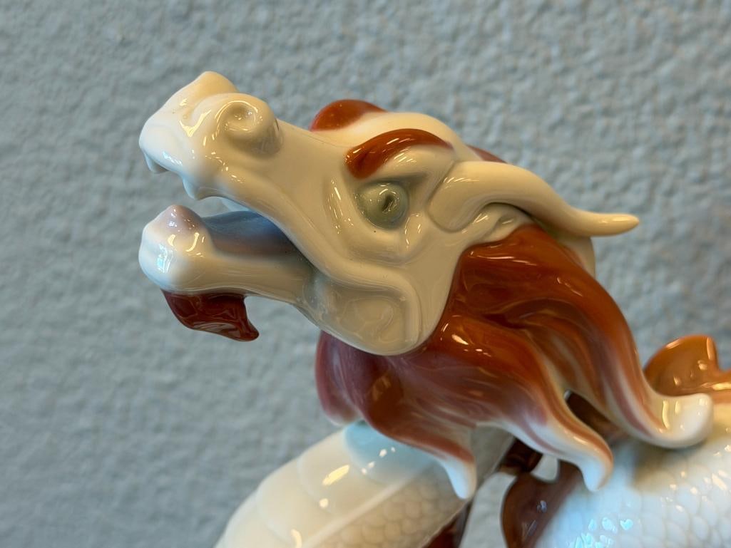 LLADRO ZODIAC COLLECTION FINE PORCELAIN FIGURE THE DRAGON NO. 6715 DESIGNED BY JOAN CODERCH - 3