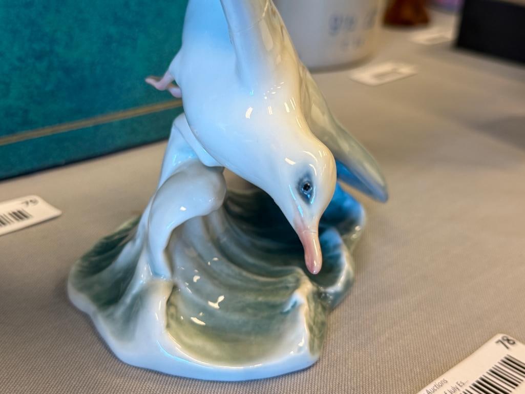 VINTAGE ROSENTHAL HAND PAINTED PORCELAIN SEAGULL FIGURINE DESIGNED BY FRITZ HEIDENREICH CIRCA 195... - 5