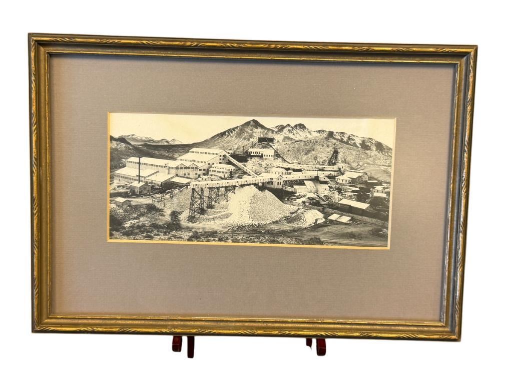 EARLY 1900'S BLACK AND WHITE PHOTOGRAPH OF BELMONT MINE IN GOLDFIELD, NV: PHOTO DEPICTS BELMONT MINE, FRAMED BY TONOPAH PICTURE FRAME CO. 11" X 7 1/2" FRAME