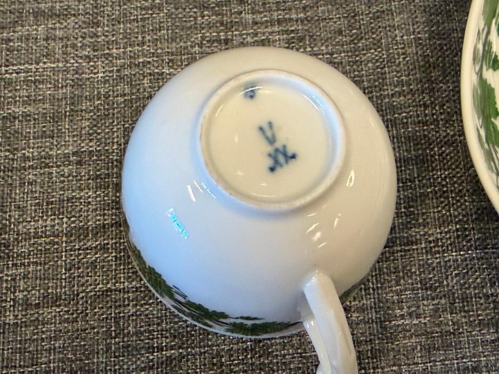 VINTAGE MEISSEN PORCELAIN DEMIS AND SAUCERS GREEN VINE PATTERN MADE IN GERMANY - 6