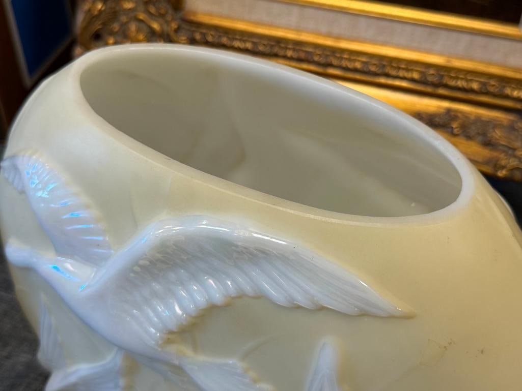 1930'S PHOENIX / CONSOLIDATED GLASS CO. SCULPTED GLASS YELLOW NAND IRIDESCENT BIRD VASE - 6