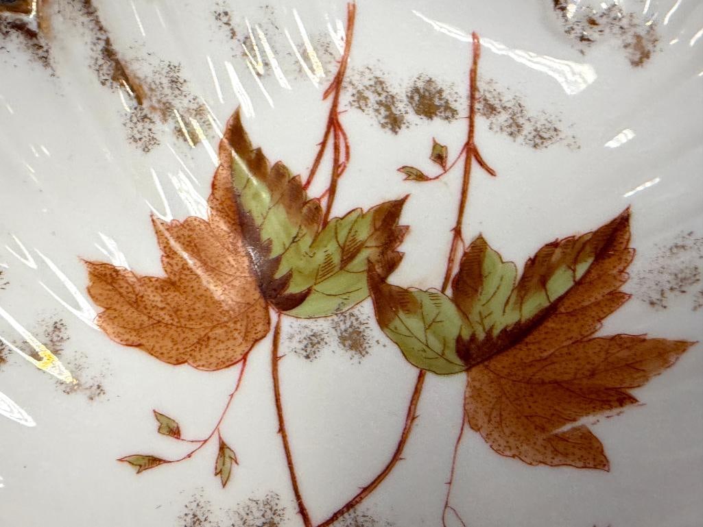 MARK & GUTHERZ CARLSBAD 20TH CENTURY PORCELAIN SERVING PLATTER WITH FLORAL AND GILT ACCENT DESIGN - 4